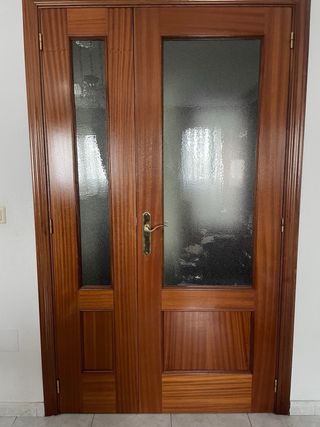 Puerta interior madera