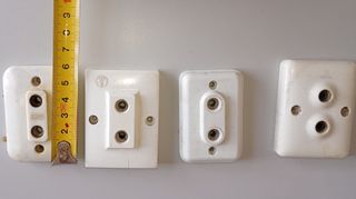 Enchufe bipolares antiguos superficie, SIMON,GILMA