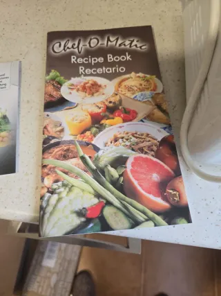 Robot de cocina. Prepara variedad de platos.