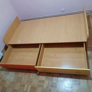 GRATIS Cama 190cm con dos cajones.