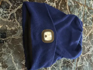 Gorro con frontal de Lana Merino e impermeable