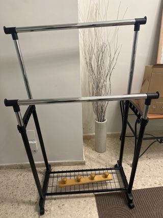 Asinello per vestiti in metallo e legno