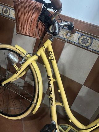 Bicicleta Paseo Amarilla con Marchas