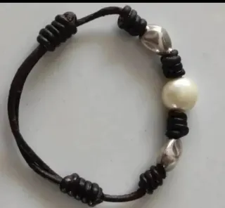 Pulseras de cuero y plata de ley