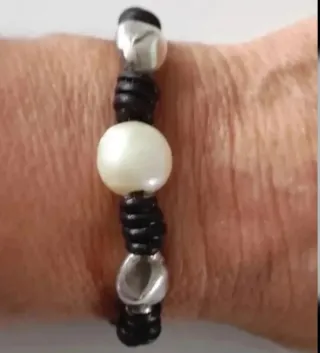 Pulseras de cuero y plata de ley
