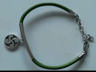Pulseras de cuero y plata de ley