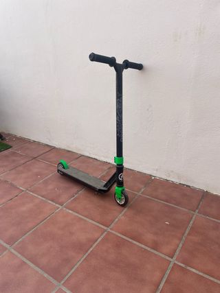 Patinete Oxelo Negro y Verde