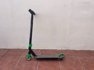 Patinete Oxelo Negro y Verde