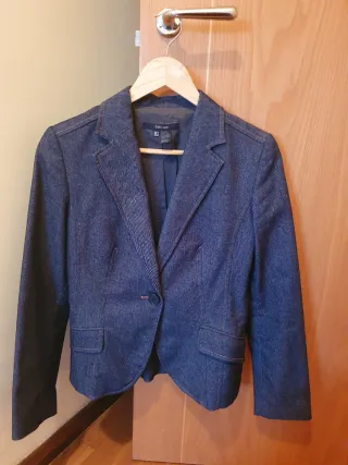 Traje chaqueta pantalón T.38 vaquero Zara.