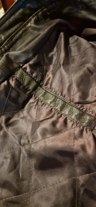 Chaqueta de cuero marron oscuro