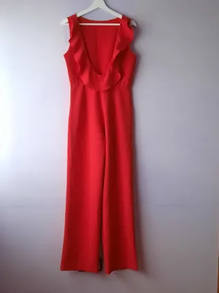 Mono rojo tirantes espalda descubierta