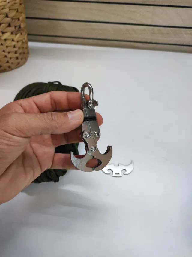 Gancio pieghevole in acciaio con corda