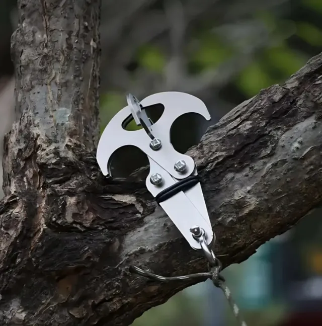 Gancio pieghevole in acciaio con corda