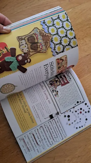 The Complete Book of Retro Crafts Collecting, D...