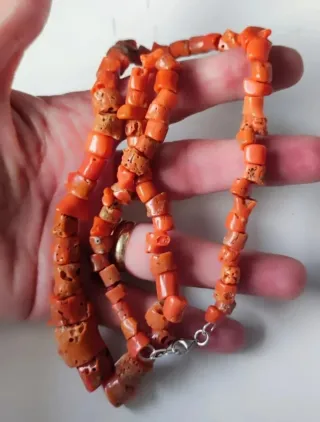 Collar de coral y plata de ley