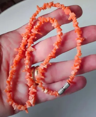 Collar de coral y plata de ley