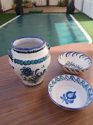 Juego de Fuentes y Orza Antiguas