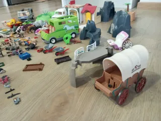 Playmobil:  2 Campos de fútbol y accesorios