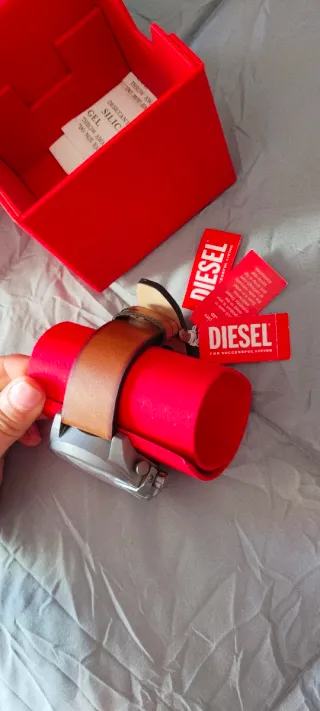 Reloj Diesel Hombre Caja Plateada Correa Marrón