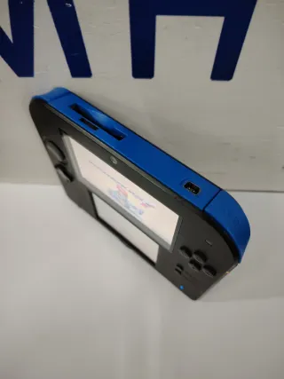 Nintendo 2DS Azul Negra