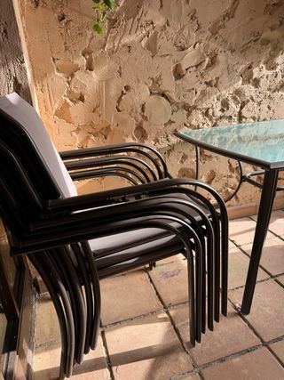 Set di sedie da terrazza e tavolo da gioco