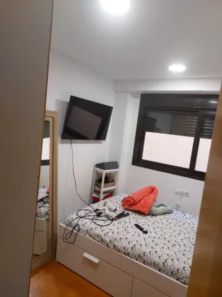 Se alquila habitación