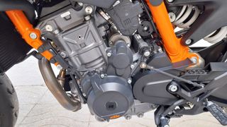 KTM 890 DUKE R del 2024