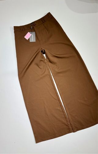 Pantalón ancho marrón PrettyLittleThing Talla 42