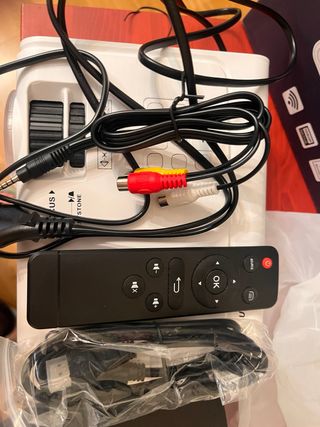 Proyector Full HD 1080P Wifi Bluetooth