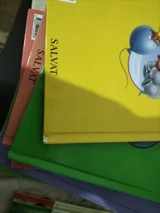 Libros disney 2 € cada uno