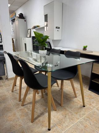 Mesa de Comedor Cristal + 4 Sillas -Calidad Bilbao