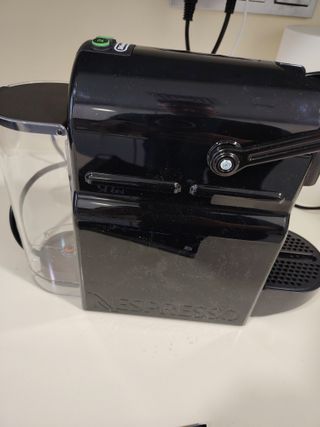 Cafetera Nespresso Inissia 19 bar