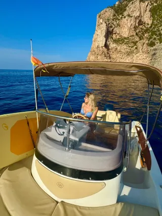 ALQUILER BARCO LICENCIA PNB (Key Largo 22) 150CV