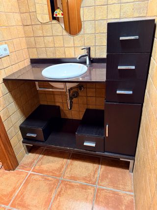 Mobile da bagno in legno e metallo