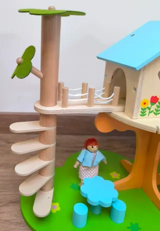 Casa del árbol de Mundo Diver