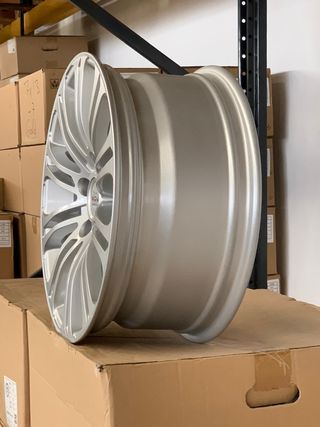 4 LLANTAS MAM B1 8X17 5X120 ET30 72.6 SILVER M3