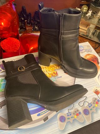 Botines negros de piel
