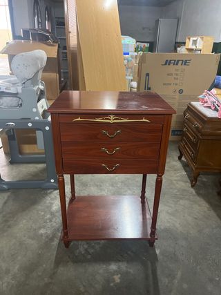 Mesita de entrada de madera