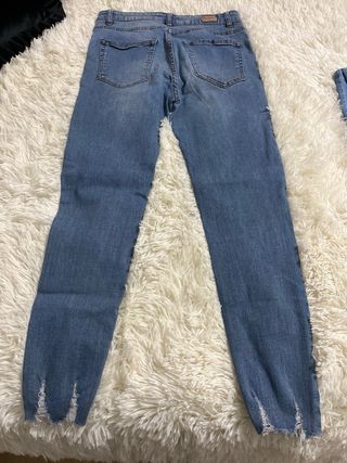 Jeans Pull&Bear sfrangiato in fondo