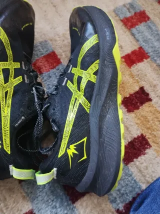 Asics Gel Trabuco 12 Goretex Negro/Amarillo