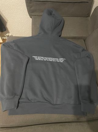 Sudadera Bershka Nueva Offline – Talla L