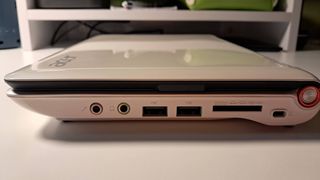 Mini portátil Acer Aspire One ZG5