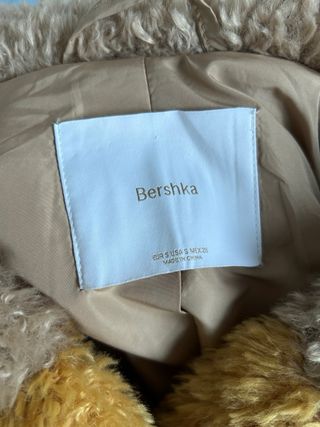 Abrigo Bershka patchwork