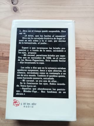 A estos que los fusilen al amanecer