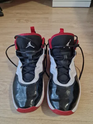 Zapatillas Jordan Stay Loyal 3 Negro Rojo