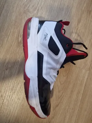 Zapatillas Jordan Stay Loyal 3 Negro Rojo