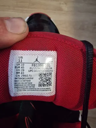 Zapatillas Jordan Stay Loyal 3 Negro Rojo