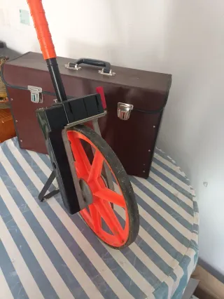 Rueda de medir profesional plegable. Odómetro.
