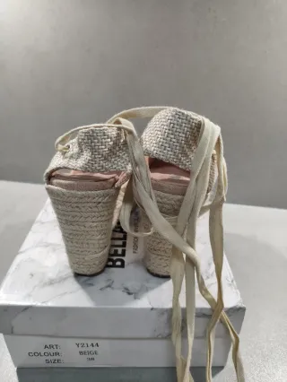 Sandalias cuña Bellamica Beige Talla 38