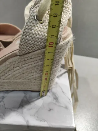 Sandalias cuña Bellamica Beige Talla 38